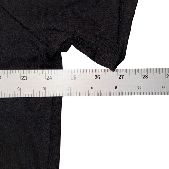 NWT Black T-Shirt with Red Glitter Lips Plus 4X - Picture 8 of 14